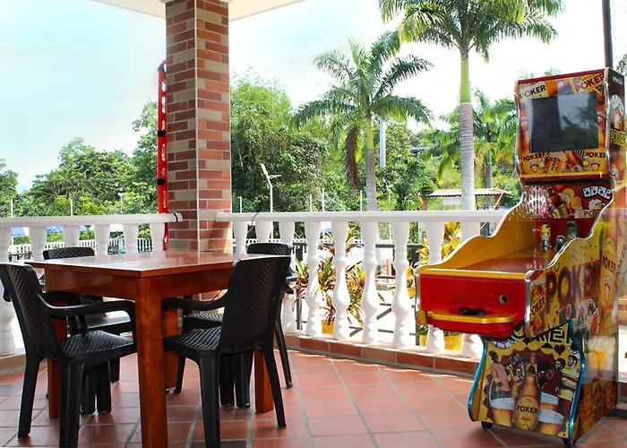Finca Hotel Villa Gladys En Mesitas Del Colegio
