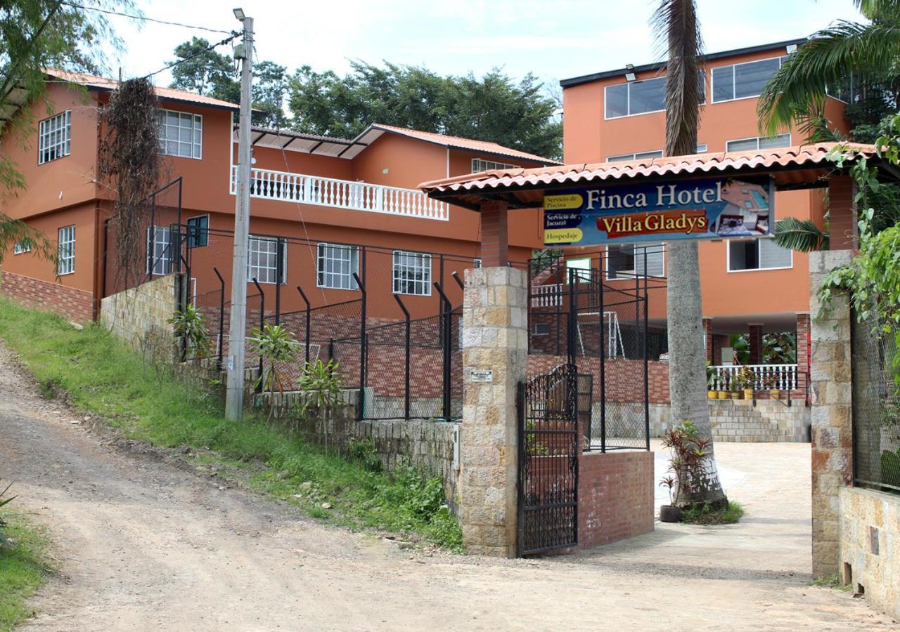 Finca Gladys En Mesitas Del Colegio El Colegio (Cundinamarca)