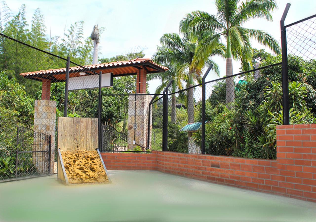 Finca Gladys En Mesitas Del Colegio 5*